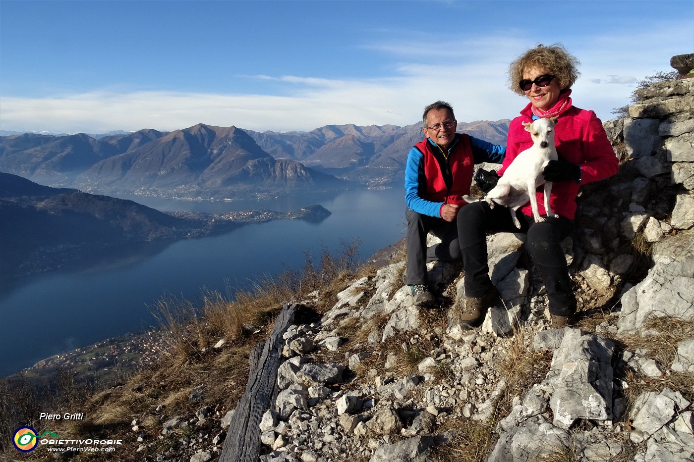 52 Dallo Zucco Sileggio (1373 m) vista sul Lago di Como.JPG -                                